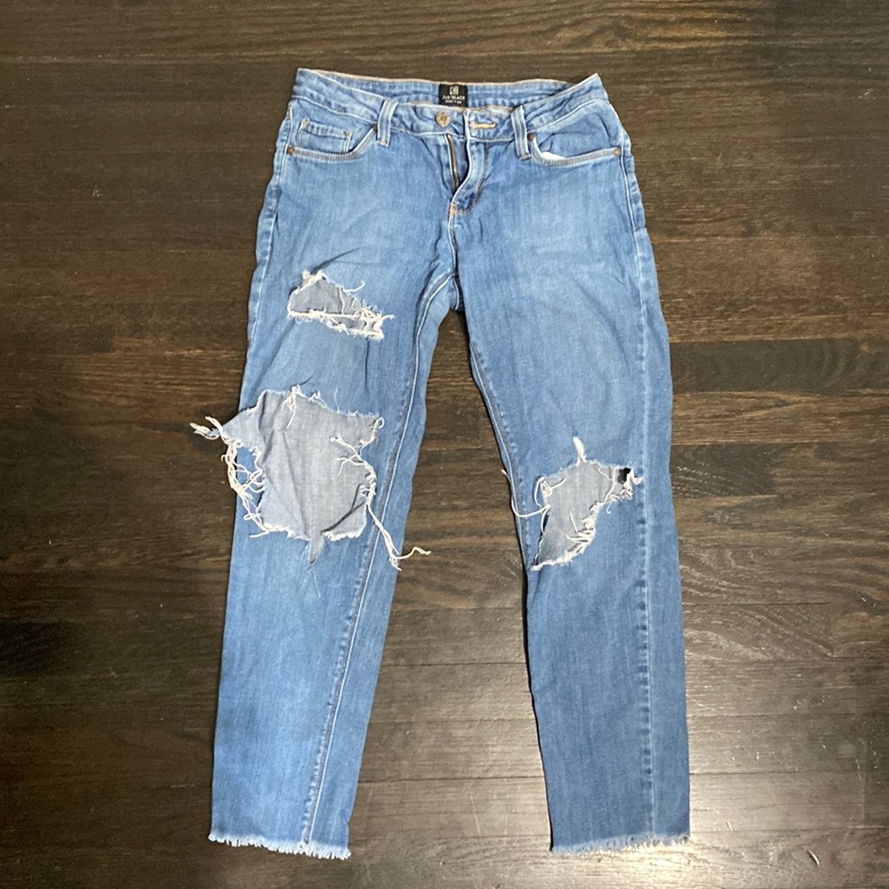 Just Black ripped jeans. size 28
